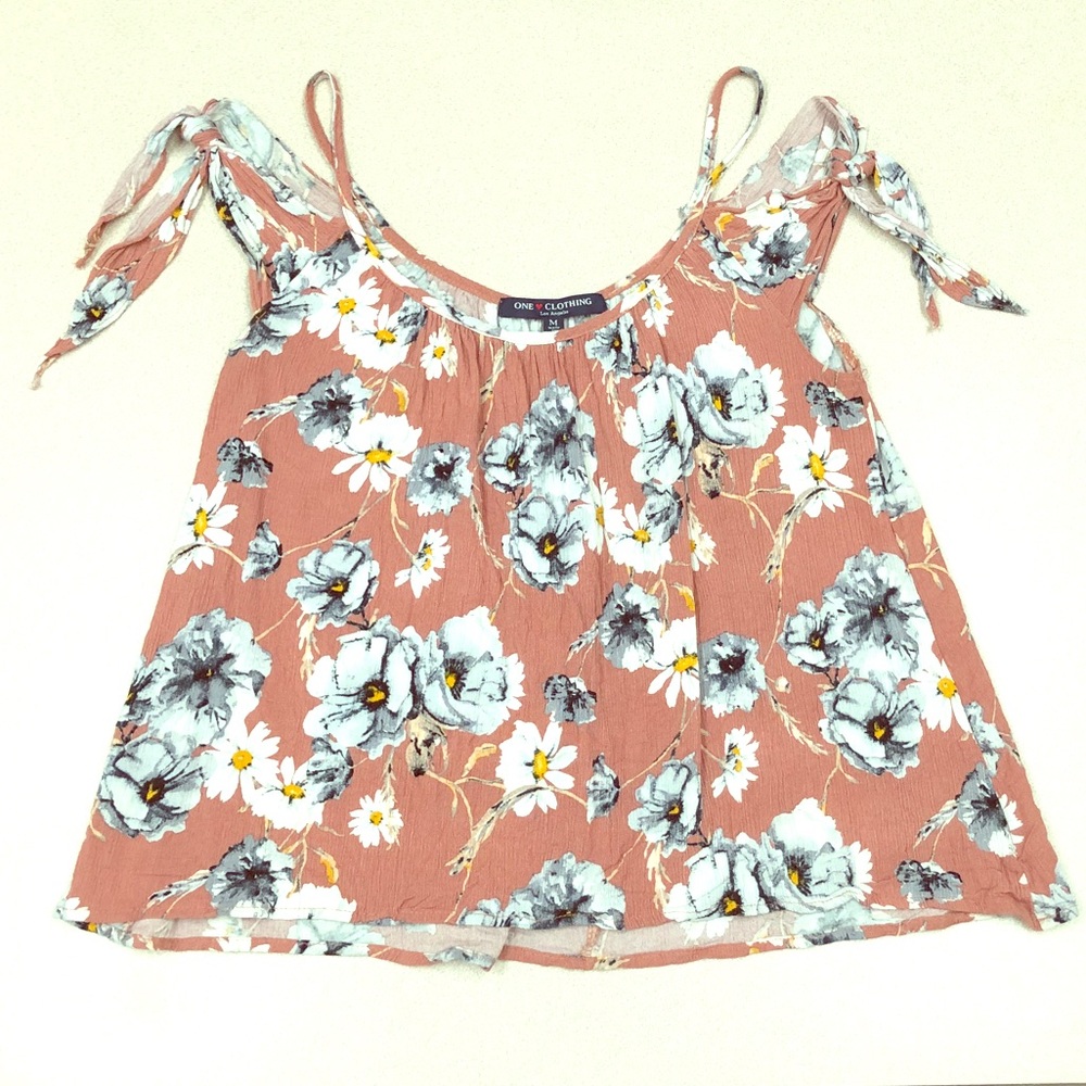 Like new floral blouse